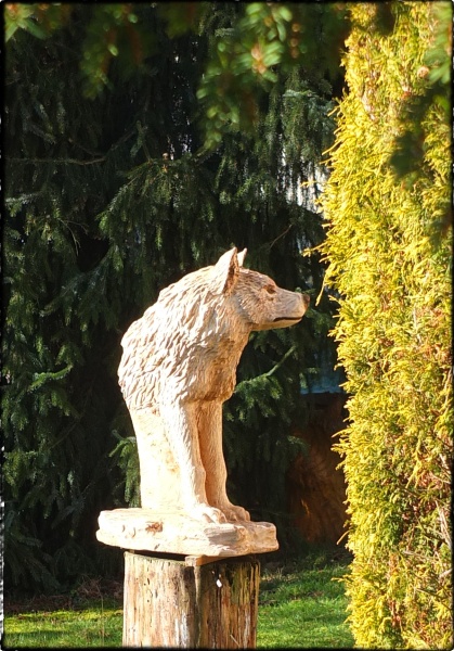 wolf holz geschnitzt motorsge kettensge kunst holzwerker